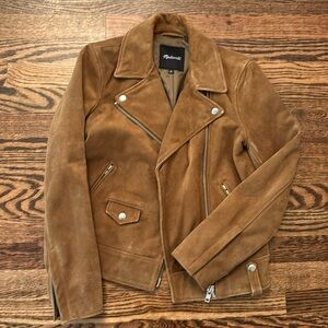 Gorgeous Madewell suede moto jacket. In very good condition.